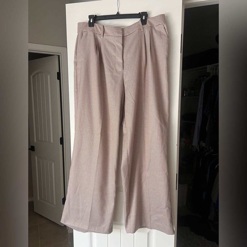 Checkered Wide-Leg Pants